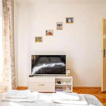 Apartment Todor *