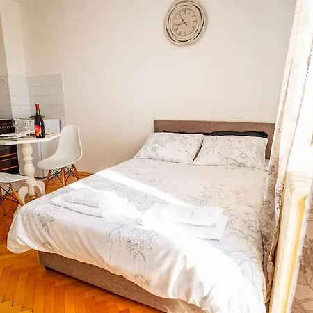 Todor Apartment